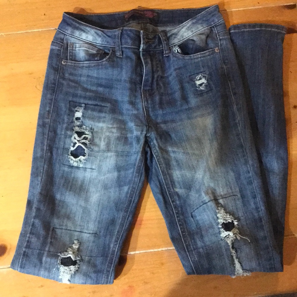 Ripped+Patched Jeans by NOBO